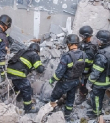 РФ зруйнувала готель у передмісті Слов&#039;янська: двоє загиблих