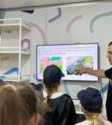 У Баштанці поліцейські та рятувальники провели заняття у пересувному мобільному класі