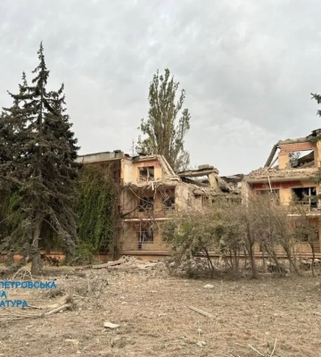 Окупанти вдарили по Кривому Рогу, є приліт у об&#039;єкт цивільної інфраструктури: постраждали п&#039;ять осіб. Фото