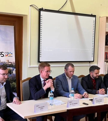 У Чернівцях на конференції обговорили стійкість демократії в часи війни
