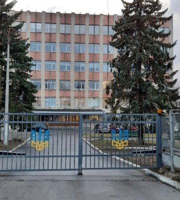 На Тернопільщині чоловік із відстрочкою від мобілізації так хотів до армії, що розбив двері ТЦК