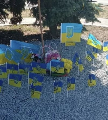 У Дніпрі на площі Єдності створили меморіальний куточок на честь полеглих Героїв