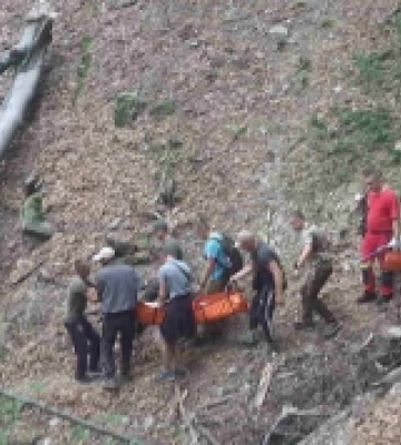 На Рахівщині медики понад 2 км добиралися до туристки