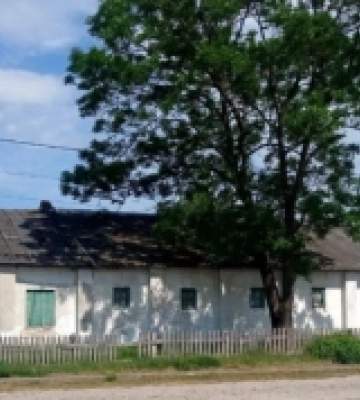 У селищі на Волині господарську будівлю продали з молотка за 802 тисячі гривень