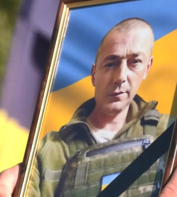 У Рівному попрощались з військовим Валерієм Комаром