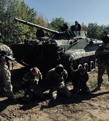 Бойцы ВСУ из Башкортостана захватили в плен БМП с экипажем ВС РФ на Покровском направлении 