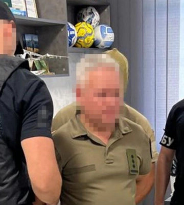 Гроші були у схованках під підлогою та устінах: СБУ повідомила про нову підозру очільнику Бучанського ТЦК