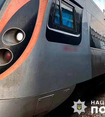 На Полтавщині швидкісний пасажирський потяг Hyundai смертельно травмував 68-річну жінку