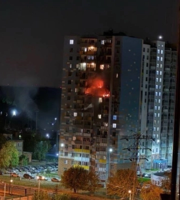 Дрон попал в многоэтажку, отменены авиарейсы: БПЛА массово атаковали Москву (фото, видео)