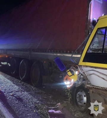 Автобус з військовими потрапив у смертельну ДТП на Львівщині
