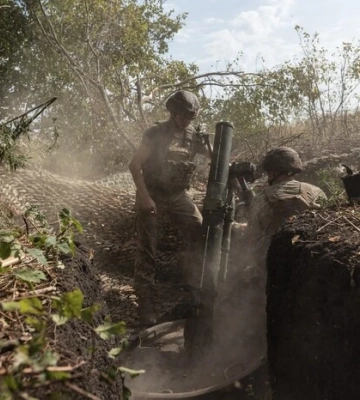 Танк, 1380 військових і 50 артсистем: втрати армії РФ за добу війни в Україні