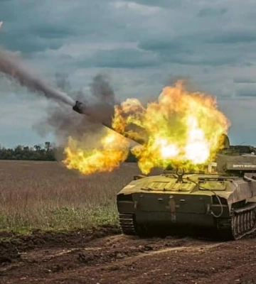 Танк, 1380 військових і 50 артсистем: втрати армії РФ за добу війни в Україні