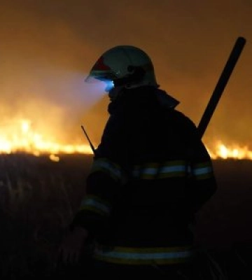 Пожежі сухої трави набирають обертів