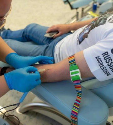 Львів&#039;ян закликають здати кров для допомоги постраждалим внаслідок ракетного удару Росії