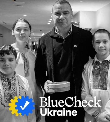 Американські актори Лієв Шрайбер і Джулія Гаарт зібрали 1,3 млн грн на підтримку дітей, постраждалих від війни в Україні 