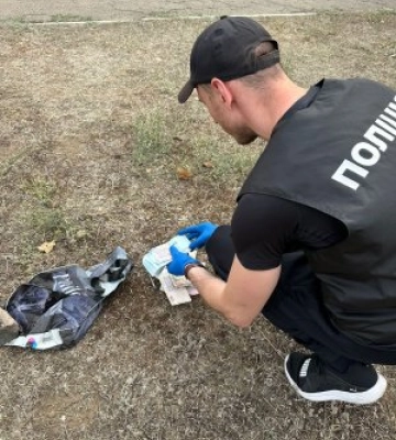 Вимагав та отримав хабар від підлеглих – миколаївські поліцейські повідомили про підозру заступнику начальника локомотивного&amp;hellip;