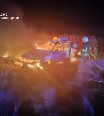Біля Львова вщент згорів «AUDI»