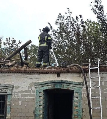 В селе под Мелитополем в результате масштабного пожара сгорело три частных дома