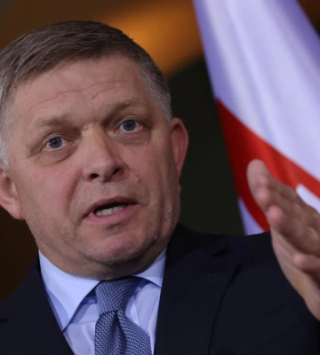 Премʼєр Словаччини заявив про війська з нацистськими знаками в Україні. У МЗС відреагували