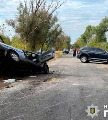 Смертельна ДТП на Полтавщині: двоє осіб загинули, ще один чоловік в тяжкому стані
