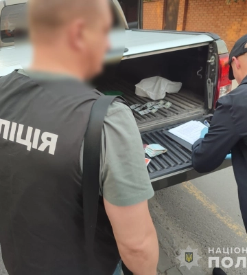 На хабарі викрили заступника керівника та двох службовців ТЦК на Прикарпатті – Нацполіція (ФОТО)