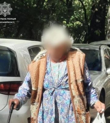 У Рівному 96-річній жінці допомогли повернутися додому