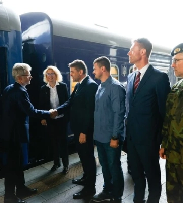До  Києва прибув президент Сенату Чехії