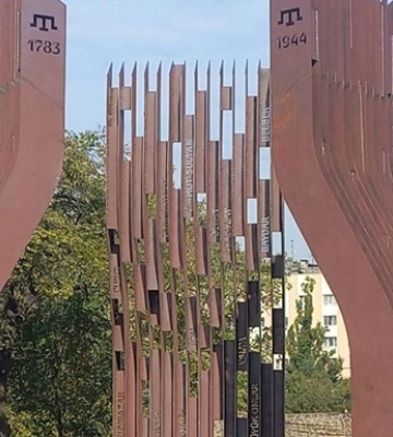 Зеленський узяв участь у відкритті Меморіалу пам&#039;яті жертв кримських татар