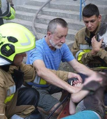 Пожежники врятували 7 річну дитину (ВІДЕО)