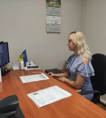 Особу встановлювали через відеозв’язок: на Рівненщині чоловік з Донеччини вперше в житті отримав паспорт