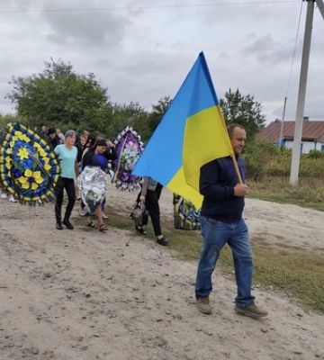 Помер від важкої хвороби: у Луцькому районі попрощалися із захисником Ігором Дубчуком 