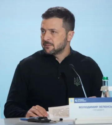 Україна не торгує землею й не кидає своїх людей – президент