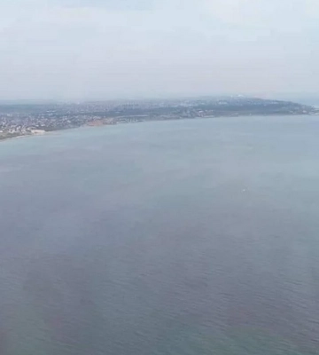 Одеситам порекомендували не купатися в морі: в чому причина