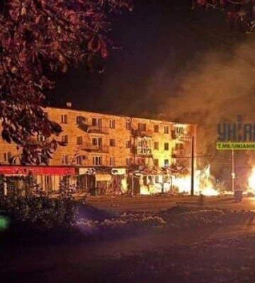 В Конотопі росіяни завдали удар по житловій забудові в центрі міста, критична ситуація з електропостачанням. ВIДЕО