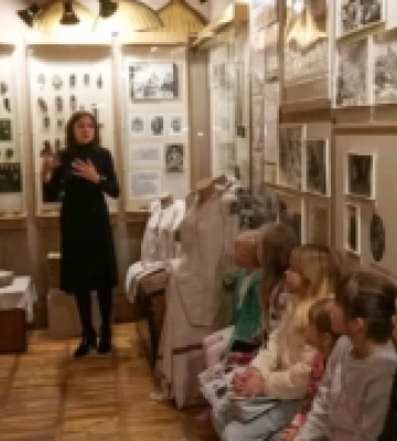 «Історія на дотик»: на Волині в історичному музеї відкривається гурток для дітей