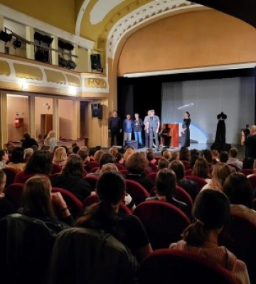 П’ятий Міжнародний театральний фестиваль моновистав Монологи над Ужем проходить в Ужгороді до Дня міста