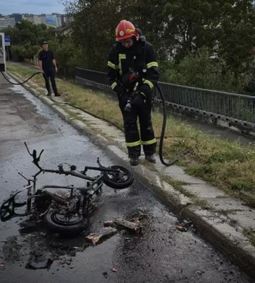 У Львові на ходу загорівся електроскутер
