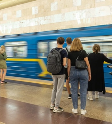 У Києві повноцінно запрацювала &quot;синя&quot; лінія метро