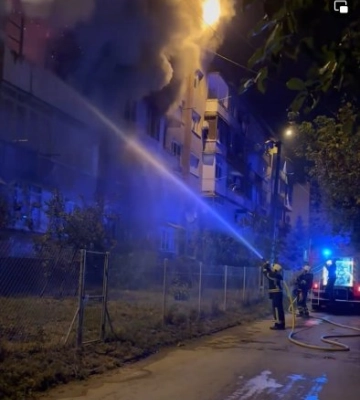 Вночі у Виноградові горіла квартира у багатоповерхівці (відео)