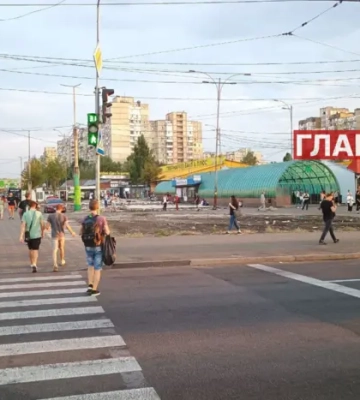 Буде торговий центр? МАФи біля метро «Академмістечко» у Києві знесено
