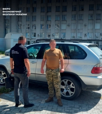 Детективи БЕБ на Волині передали ЗСУ незаконно ввезені автомобілі