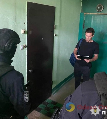 Перед судом постануть двоє жителів Дніпропетровщини за спробу підпалити три квартири в Одесі