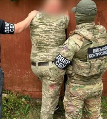На Тернопольщине задержали служащего ТЦК, торговавшего гуманитарными автомобилями