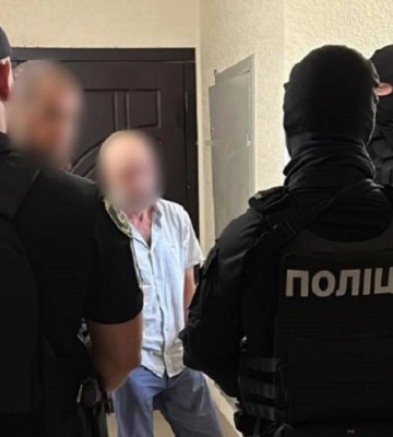 Під Києвом під час тривоги чоловік  влаштував стрілянину з вікна жилого комплексу. Усі подробиці і відео