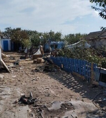 Рашисти з ранку обстріляли Томину Балку, Станіслав, Новодмитрівку на Херсонщині, є постраждалі. ФОТОрепортаж