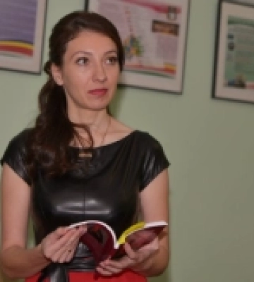 Рівненська письменниця Юлія Новак-Голубєва увійшла до трійки фіналістів конкурсу короткої воєнної прози від видавництва «Білка»