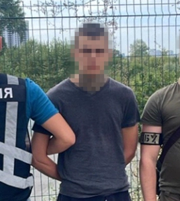 Підпалювали авто ЗСУ на замовлення спецслужб РФ: у Києві затримали п’ятьох зловмисників. Фото і відео