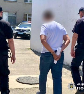 На Одещині чоловік намагався підкупити прикордонницю