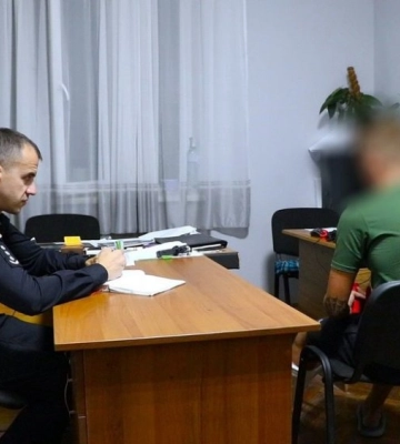 Поліція затримала трьох молодиків, які у середмісті Івано-Франківська побили військовослужбовця (ВІДЕО)