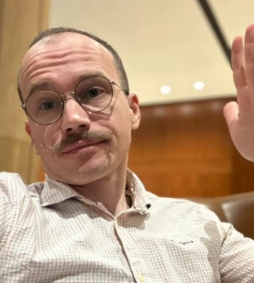 «Я вже давно хотів звільнитися, але відставка все ж стала для мене несподіванкою, я навіть звіт оформити не встиг» — Денис Малюська «Я вже давно хотів звільнитися, але відставка все ж стала для мене несподіванкою, я навіть звіт оформити не встиг» — Денис Малюська